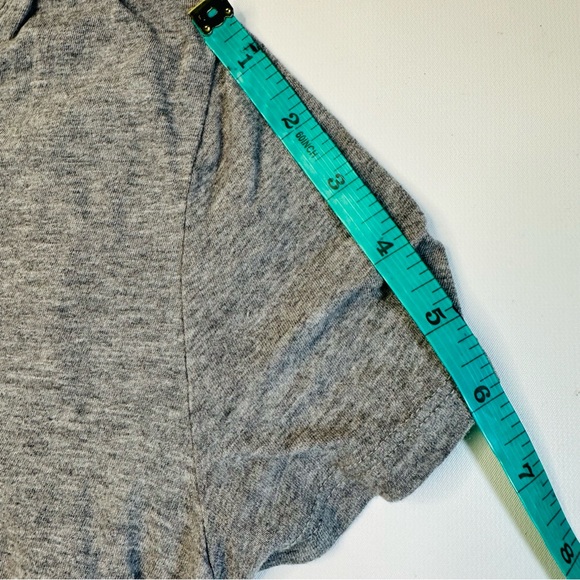 Ingrid and Isabel Maternity T Shirt Womens Large Grey VNeck Stretch Soft Comfort - Picture 9 of 10